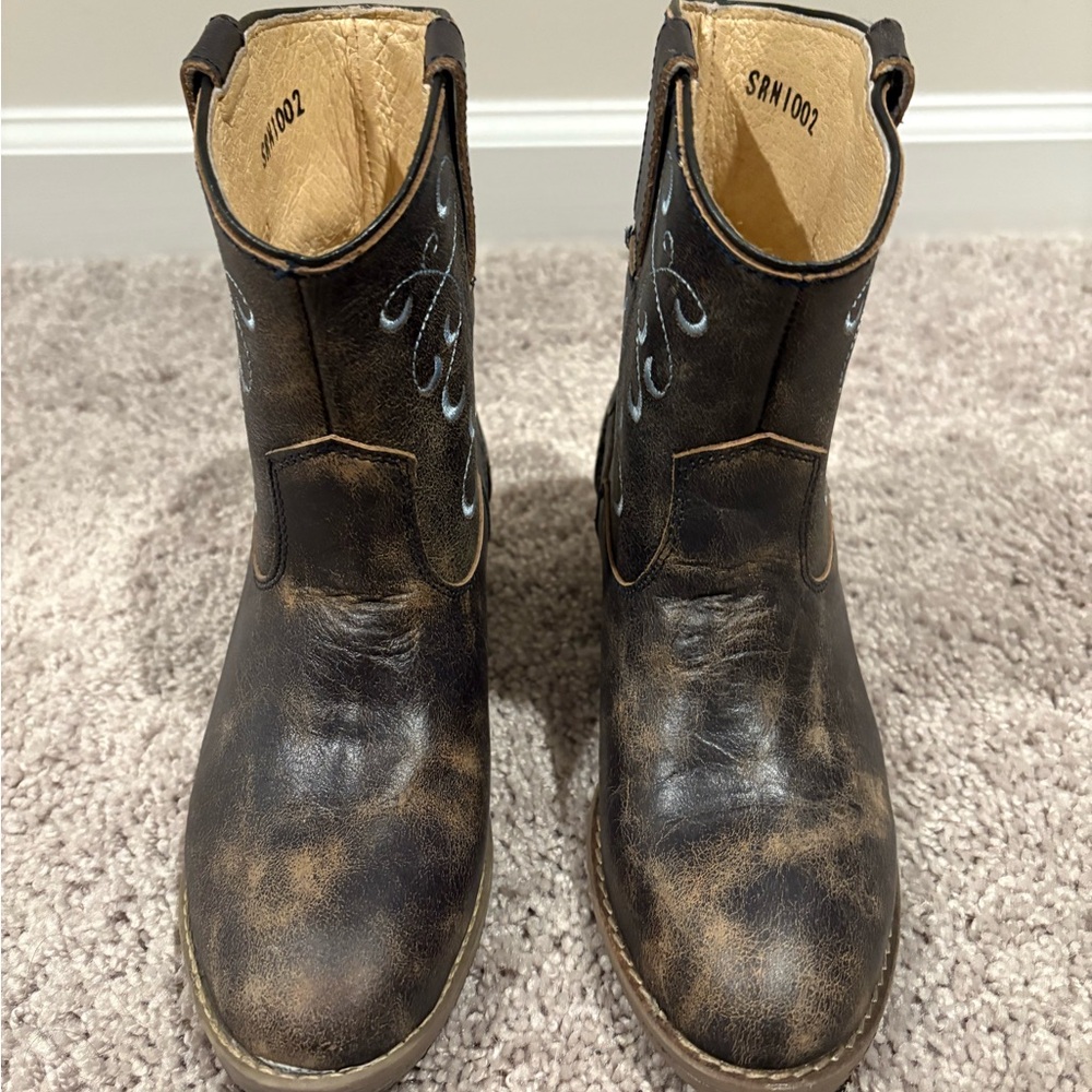 Sterling River Brown Ankle Boots